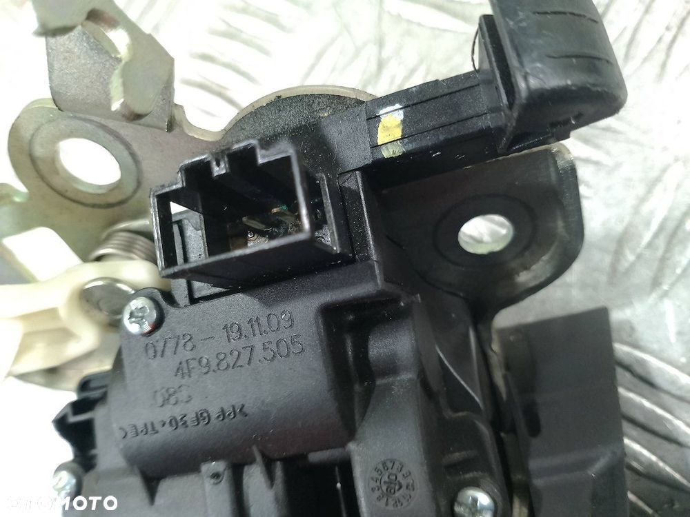 ZAMEK KLAPY AUDI Q7 (2005-2015) 4F9827505 - 2