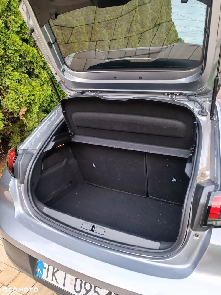 Peugeot 208 PureTech 100 EAT8 Allure - 17