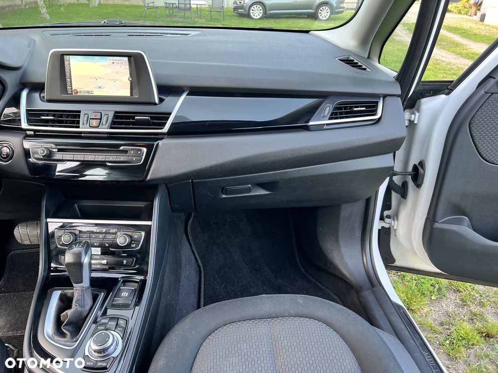 BMW Seria 2 218i GT - 11
