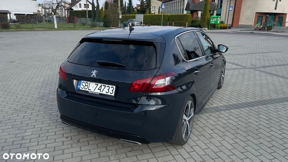Peugeot 308 - 8