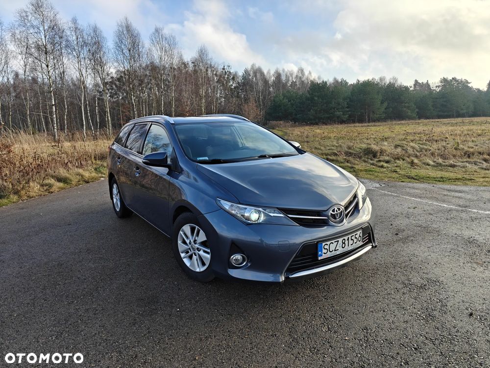 Toyota Auris 1.4 D-4D Premium Comfort - 2