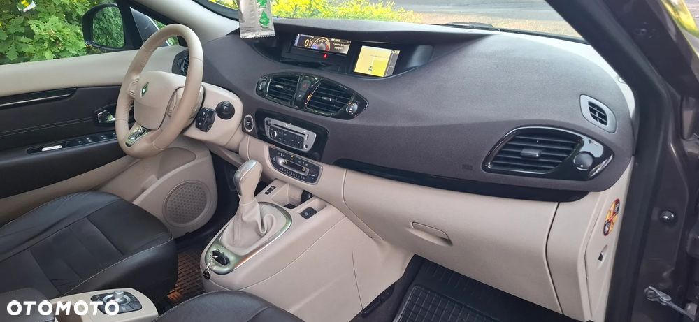 Renault Scenic 1.5 dCi Intens EDC - 21