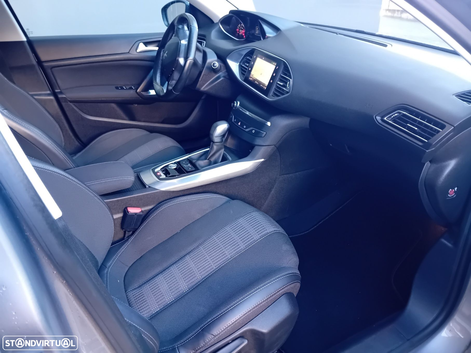 Peugeot 308 SW 1.2 PureTech Allure EAT6 - 10