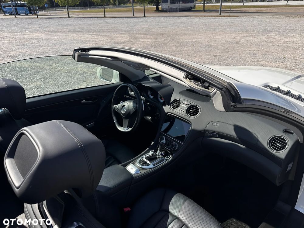Mercedes-Benz SL 63 AMG SPEEDSHIFT MCT - 12