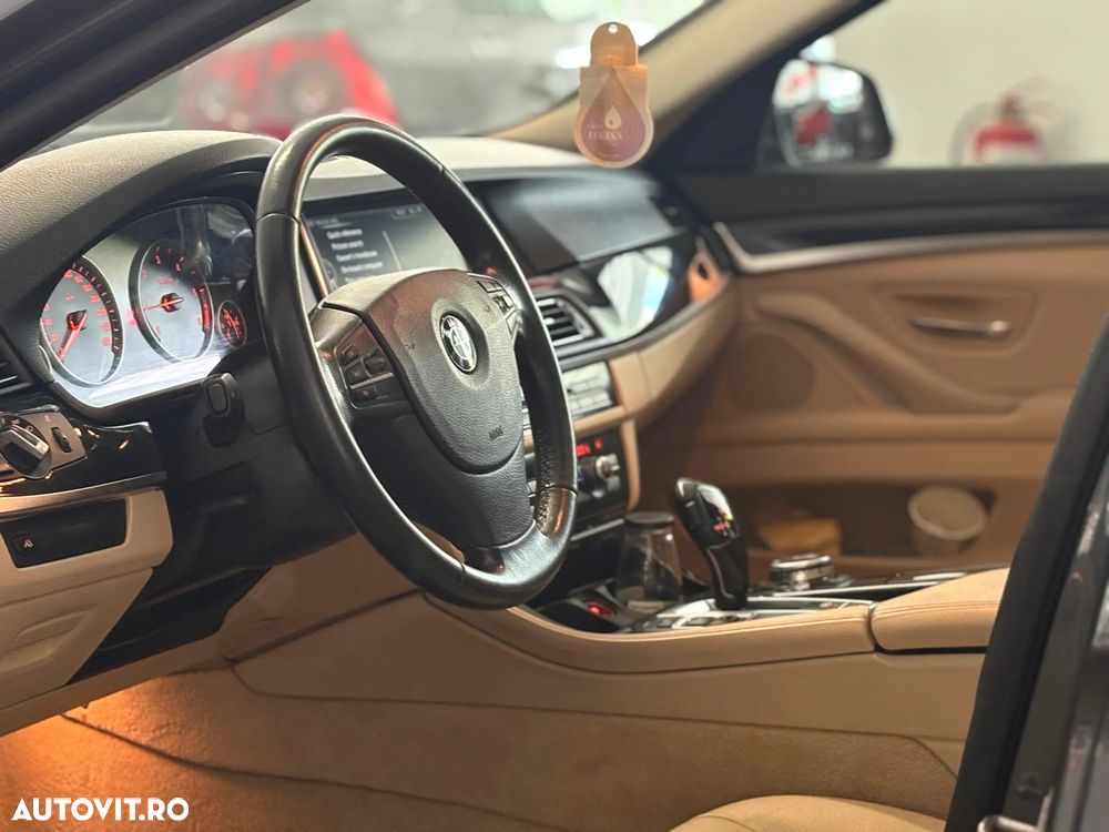 BMW Seria 5 520d AT - 6