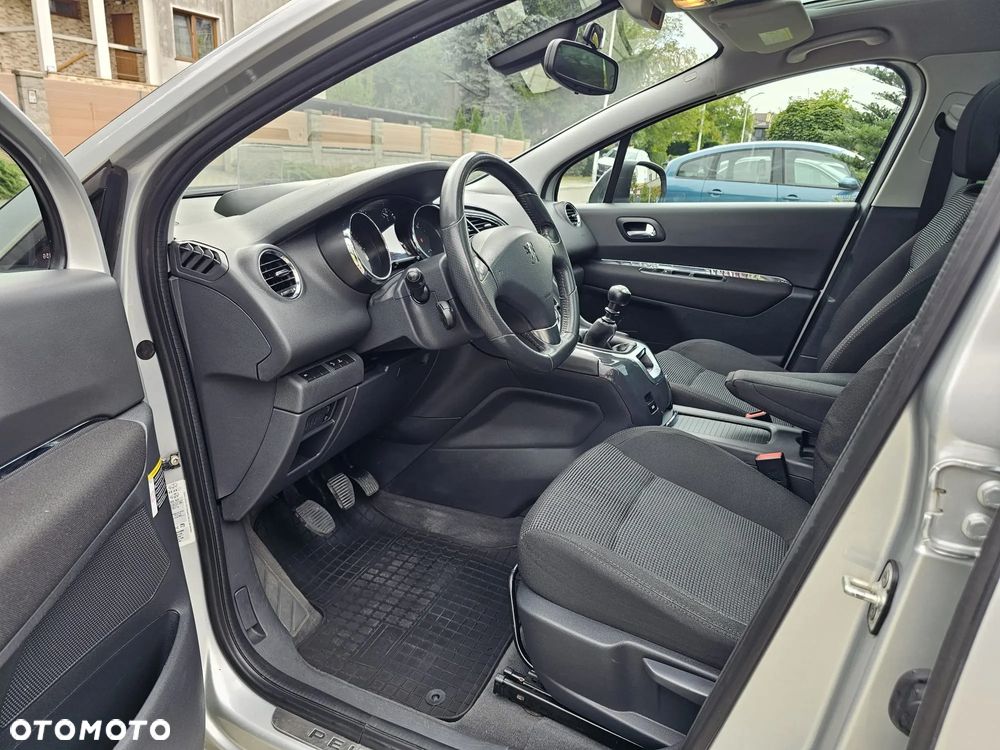 Peugeot 5008 - 22