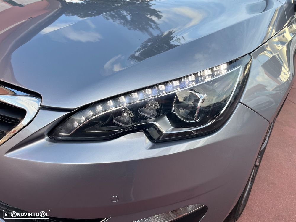 Peugeot 308 PureTech 130 GPF EAT8 Stop & Start Allure - 24