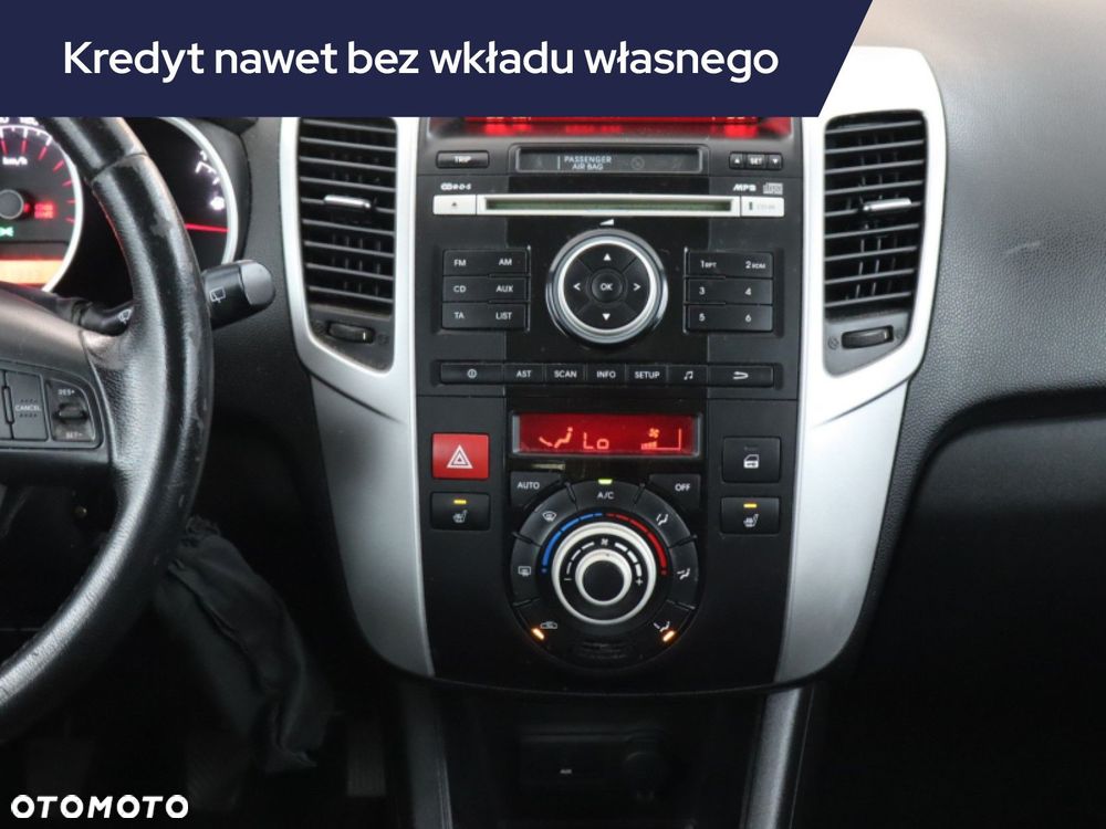 Kia Venga - 15