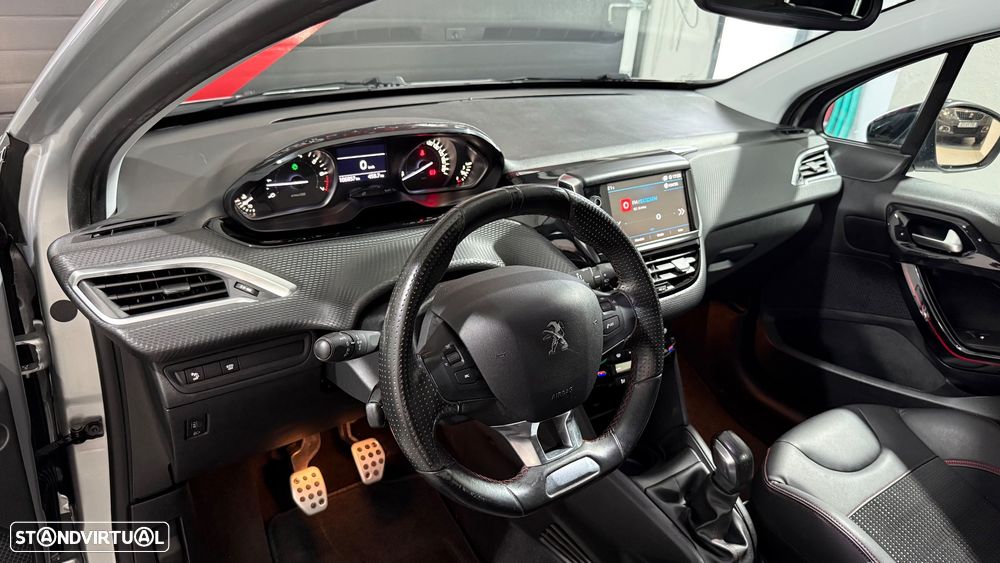 Peugeot 208 1.2 PureTech GT Line - 15
