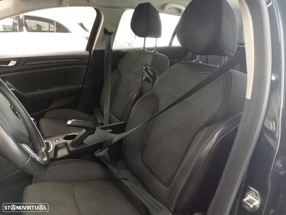Renault Mégane Sport Tourer 1.5 Blue dCi Zen - 6