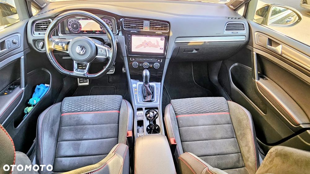 Volkswagen Golf GTI (BlueMotion Technology) DSG Performance - 11