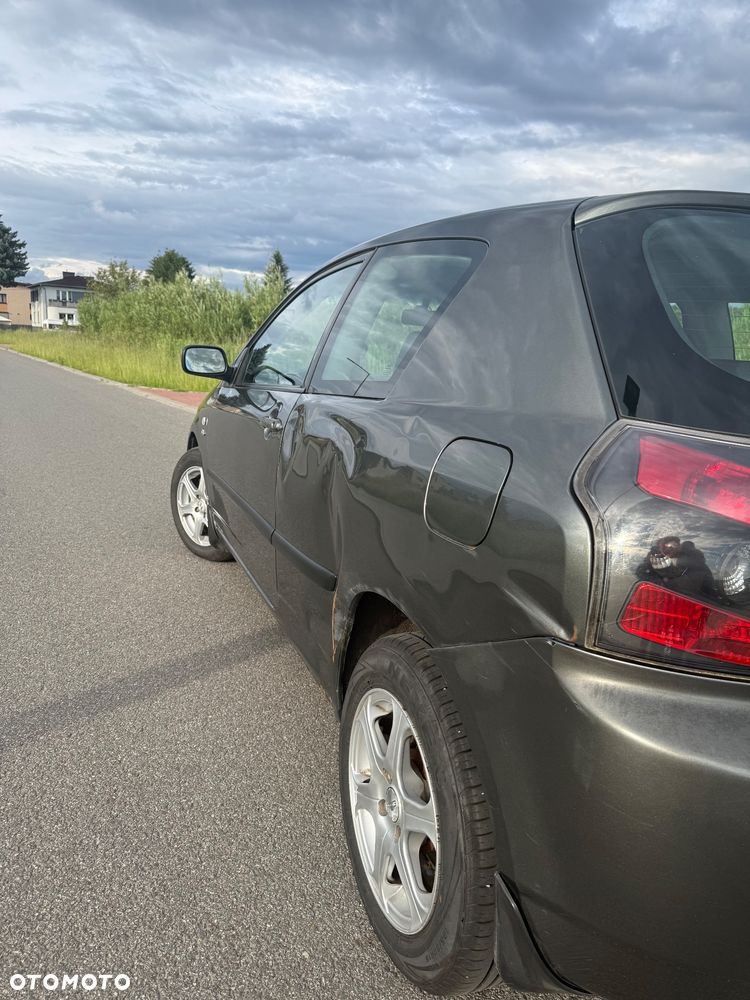 Toyota Corolla - 6