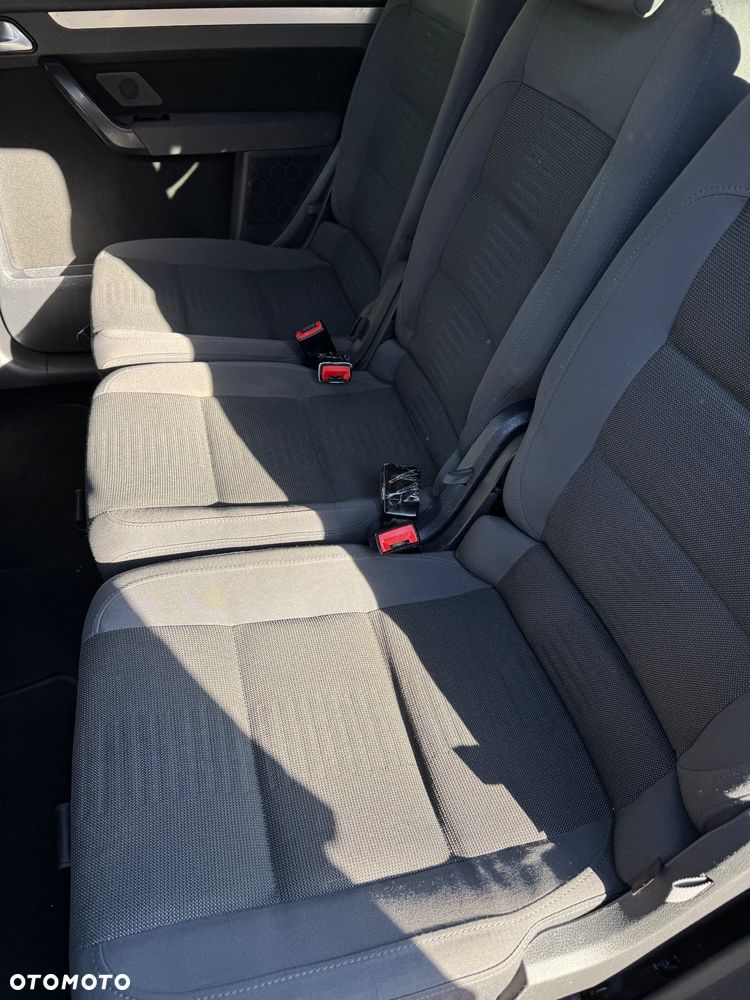 Volkswagen Touran 2.0 TDI DPF Highline - 24