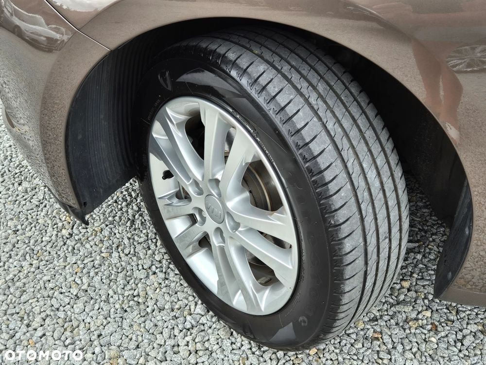 Kia Ceed 1.6 GDI Fifa World Cup Edition - 24