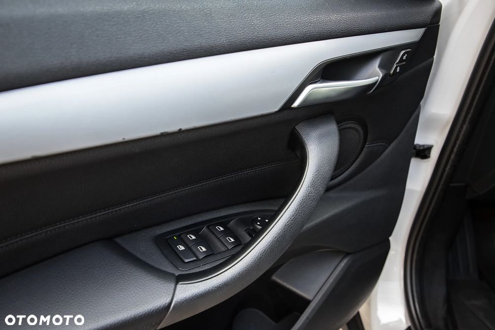 BMW X1 sDrive18d - 13