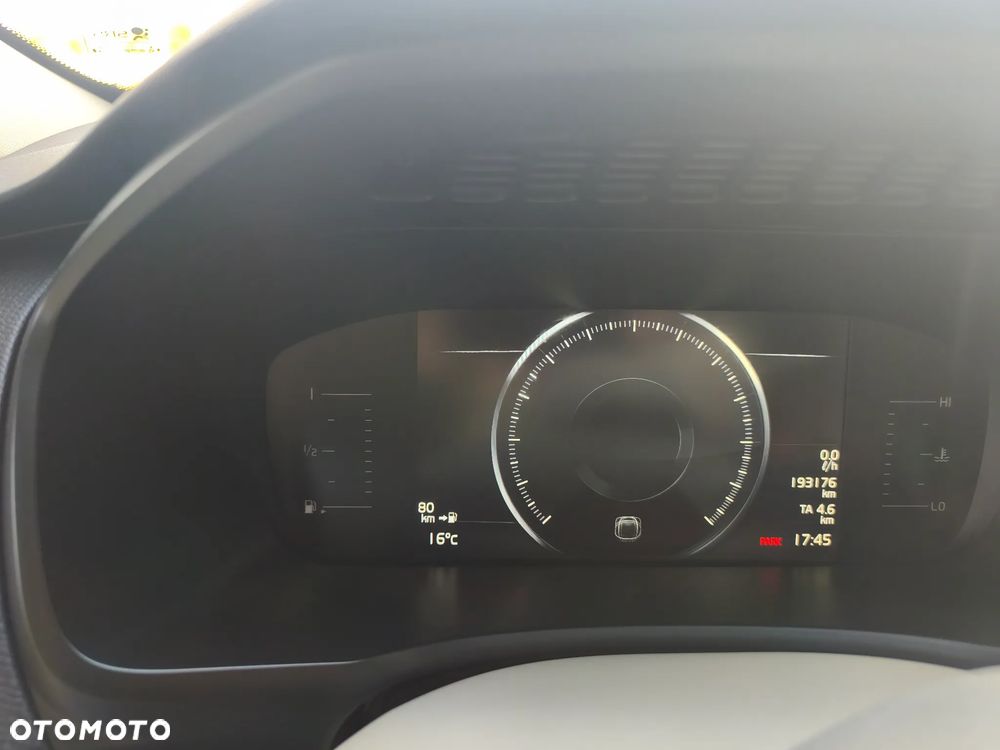 Volvo XC 90 T5 AWD Geartronic Momentum - 13