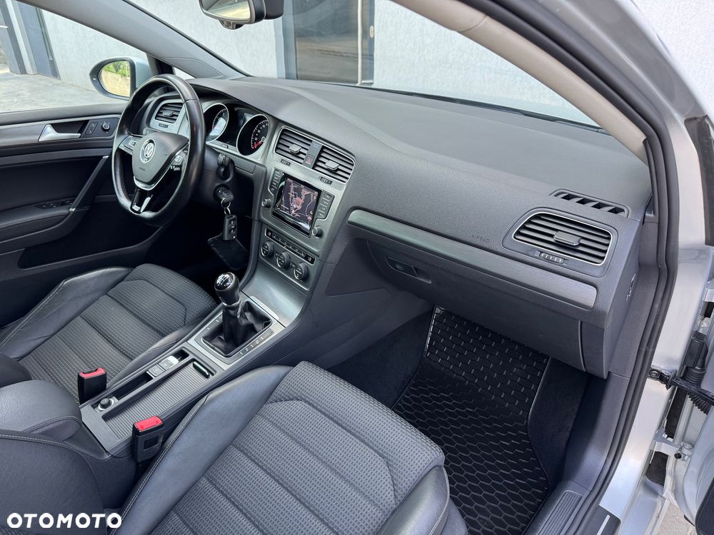 Volkswagen Golf 1.4 TSI BMT Highline - 19