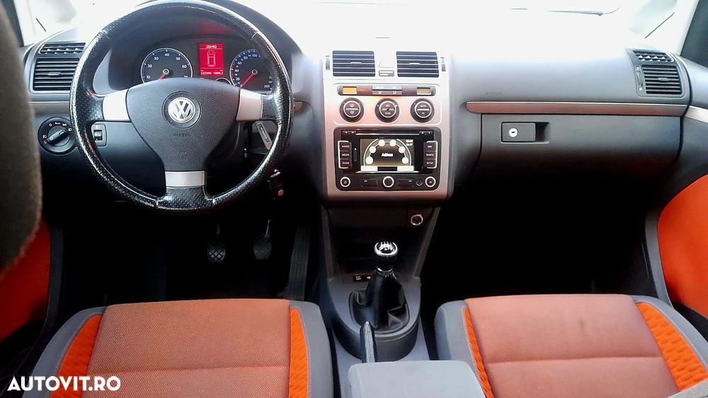 Volkswagen Touran Cross 1.4 TSI - 14