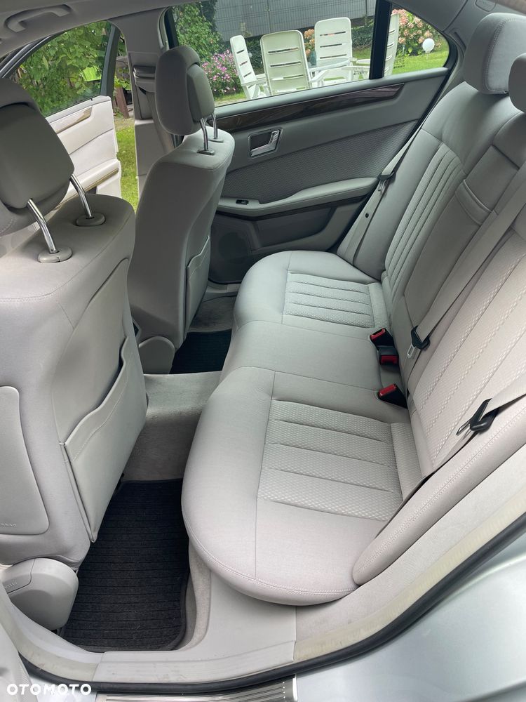 Mercedes-Benz Klasa E 350 CDI 4-Matic BlueEff - 15