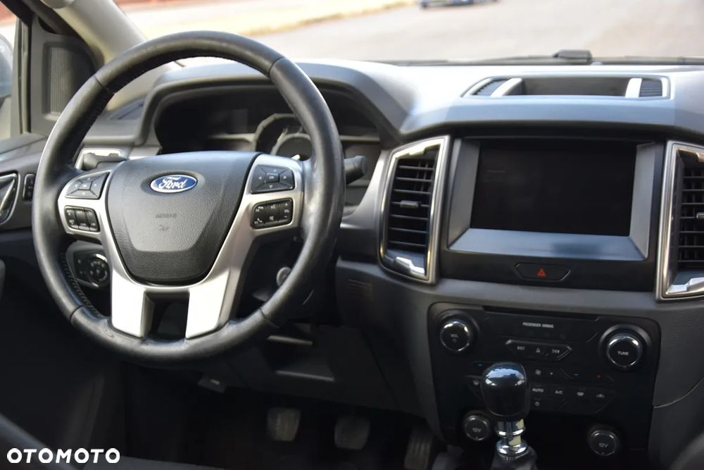 Ford Ranger XLT - 15