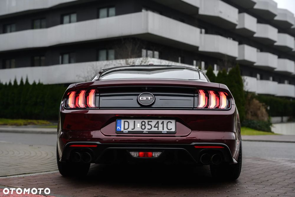 Ford Mustang - 12