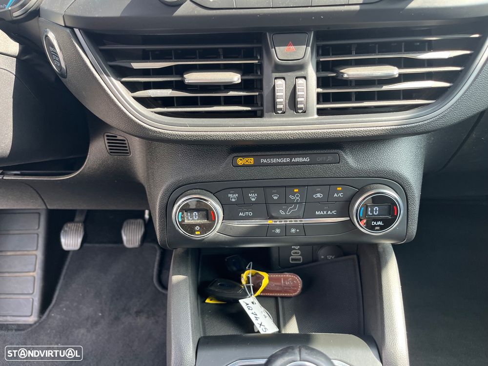 Ford Focus SW 1.5 TDCi EcoBlue Connected - 39