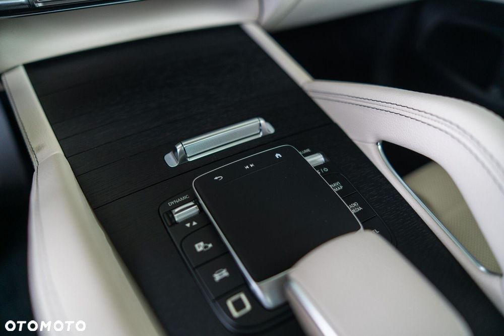 Mercedes-Benz GLE - 27