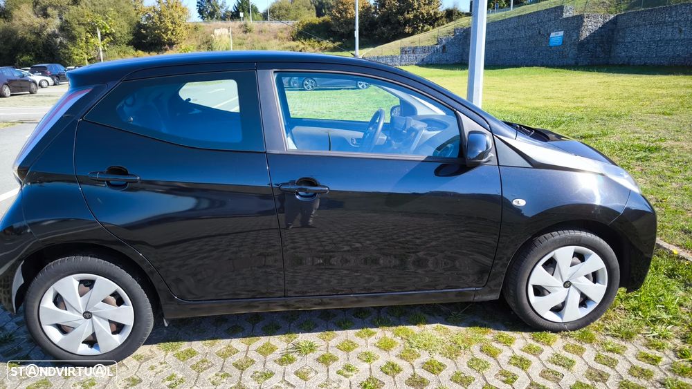 Toyota Aygo 1.0 X-Cite - 1