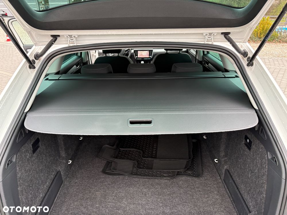 Skoda Superb 2.0 TDI Sportline - 21