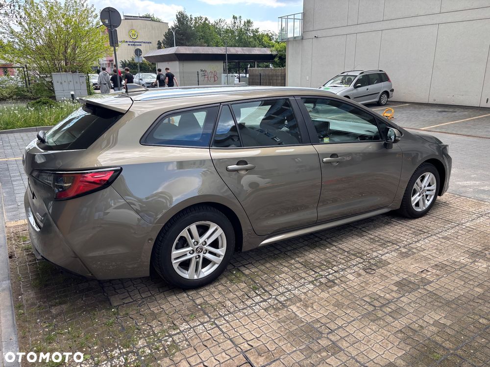 Toyota Corolla 2.0 Hybrid Comfort - 24