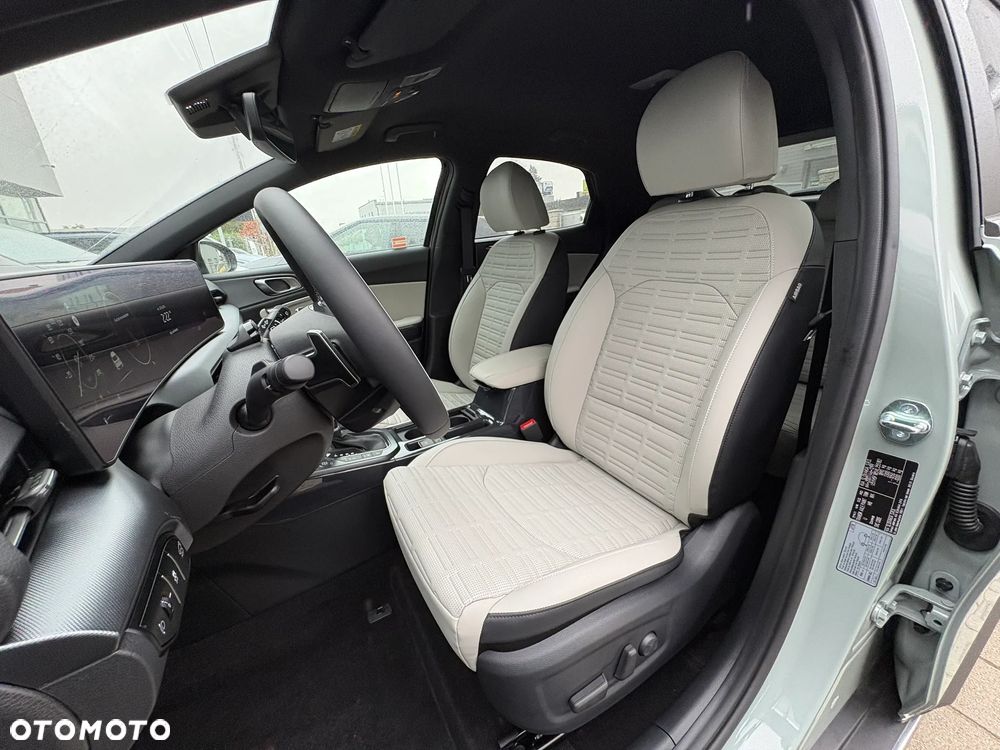 Kia XCeed 1.6 T-GDI Business Line DCT - 25