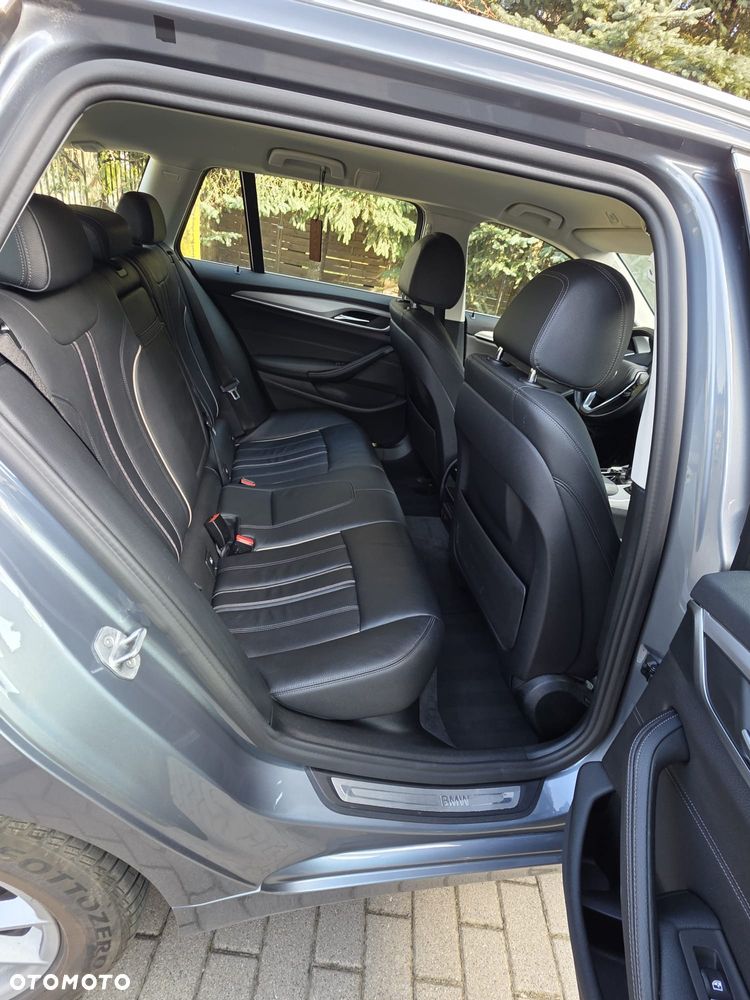 BMW Seria 5 520i Sport Line - 8