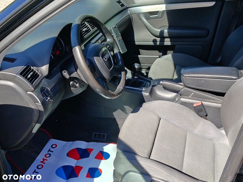 Audi A4 Avant 2.0 TDI DPF - 10
