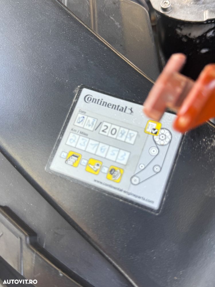 Volkswagen Tiguan 2.0 TDI DPF 4Motion Track & Avenue - 10