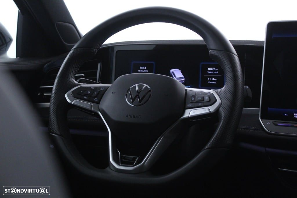 VW Passat Variant 1.5 TSI eHybrid R-Line DSG - 16