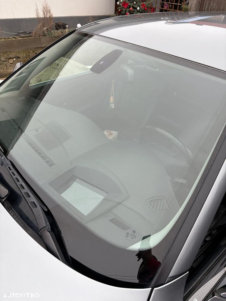 BMW Seria 5 520d Aut. - 12