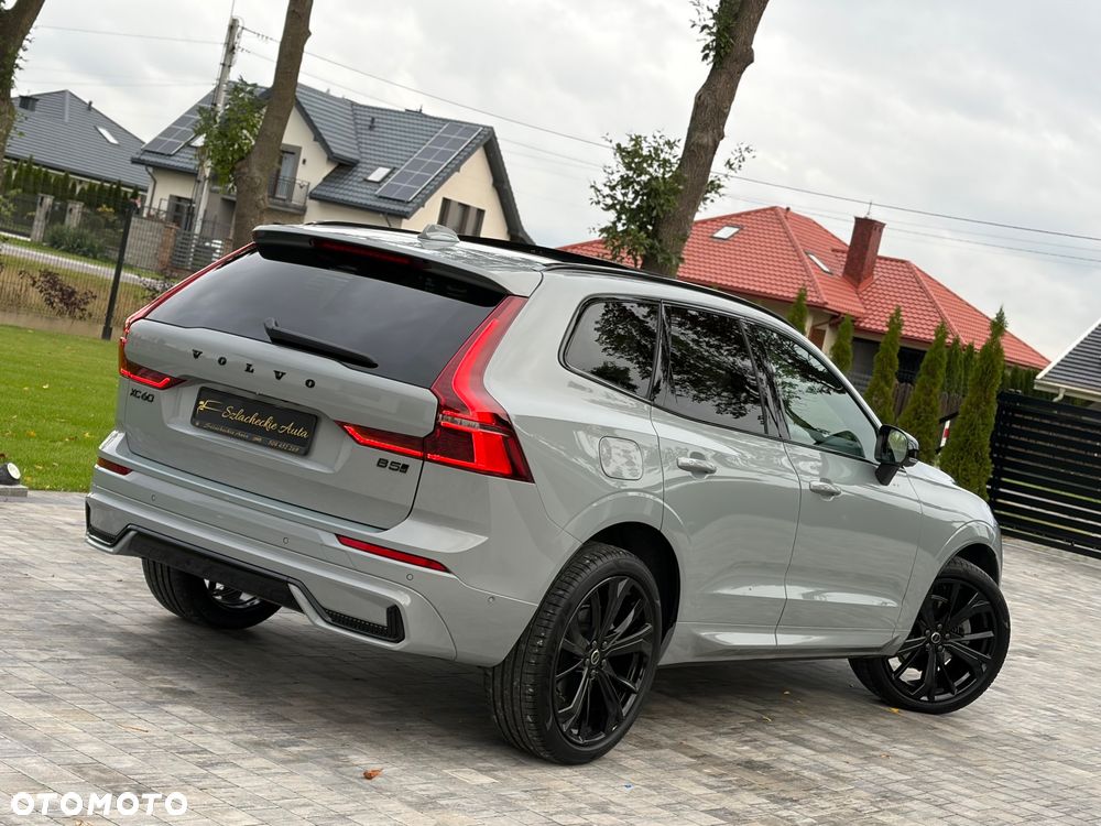 Volvo XC 60 B5 B AWD Ultra Black Edition - 13