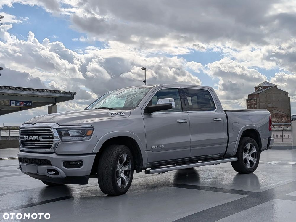 RAM 1500 5.7 Crew Cab Laramie - 4