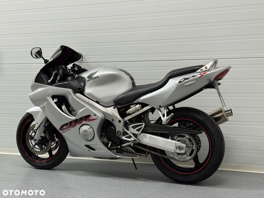 Honda CBR - 13