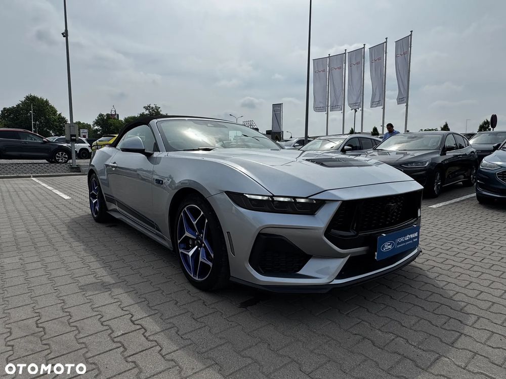Ford Mustang - 25