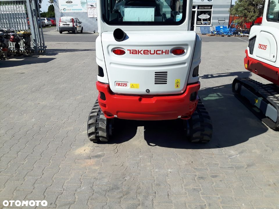 Takeuchi Nowa Japońska Takeuchi TB225 NOWOŚĆ - Minikoparka - 5