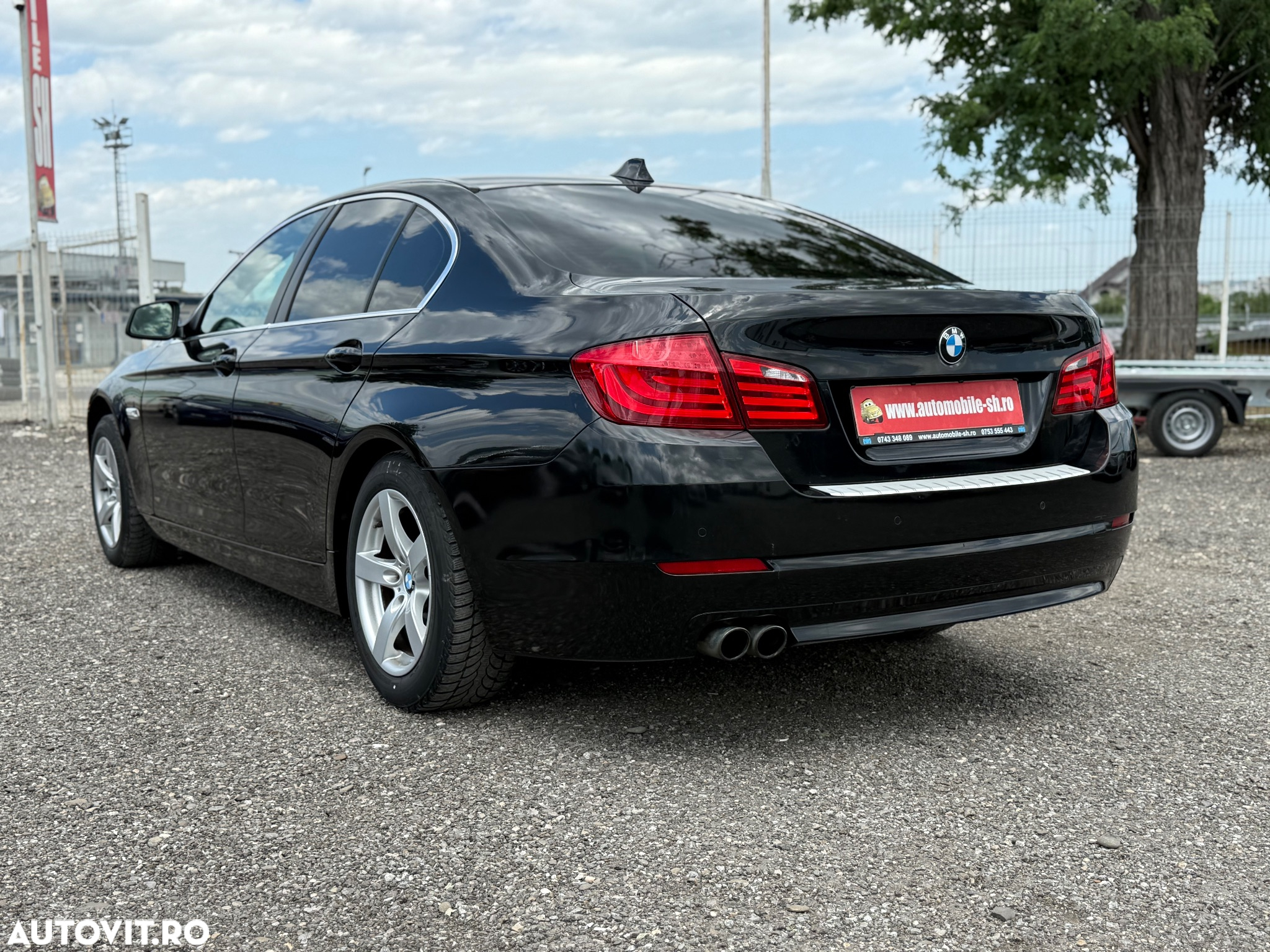 BMW Seria 5 520d Sport-Aut. BluePerformance - 4