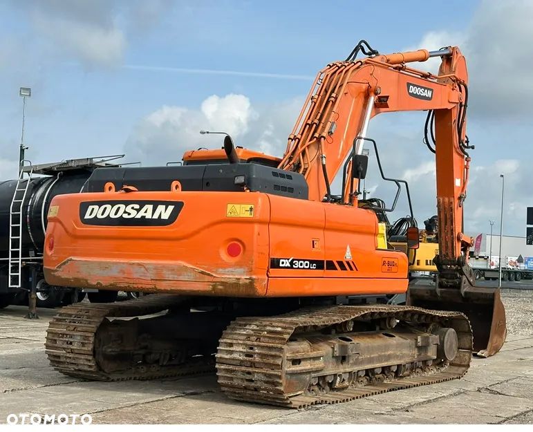 Doosan DX 300 LC-3 - 11