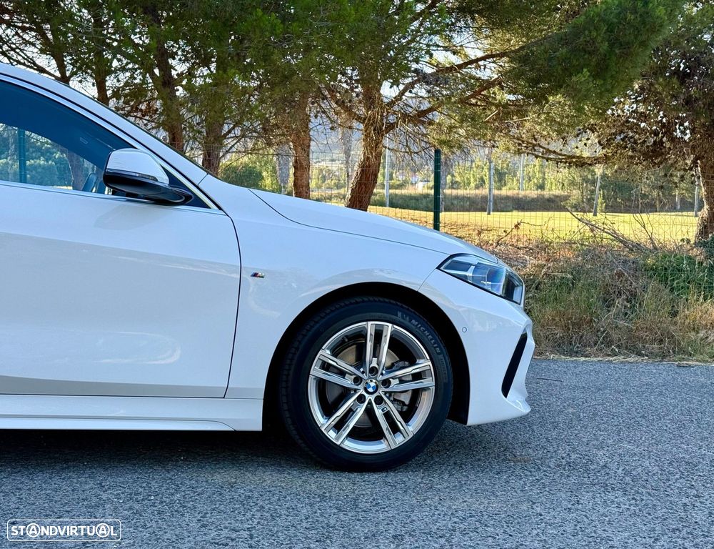BMW 118 i Pack Desportivo M Auto - 26