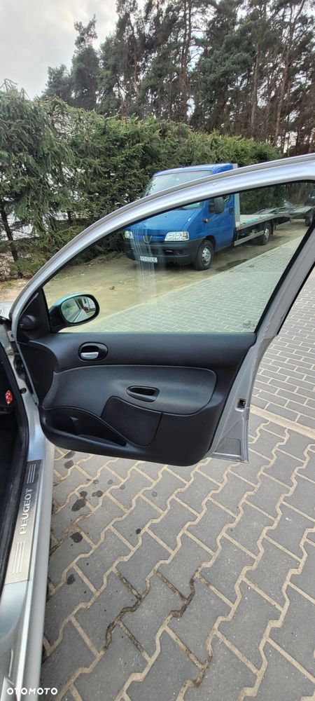 Peugeot 206 75 JBL - 24