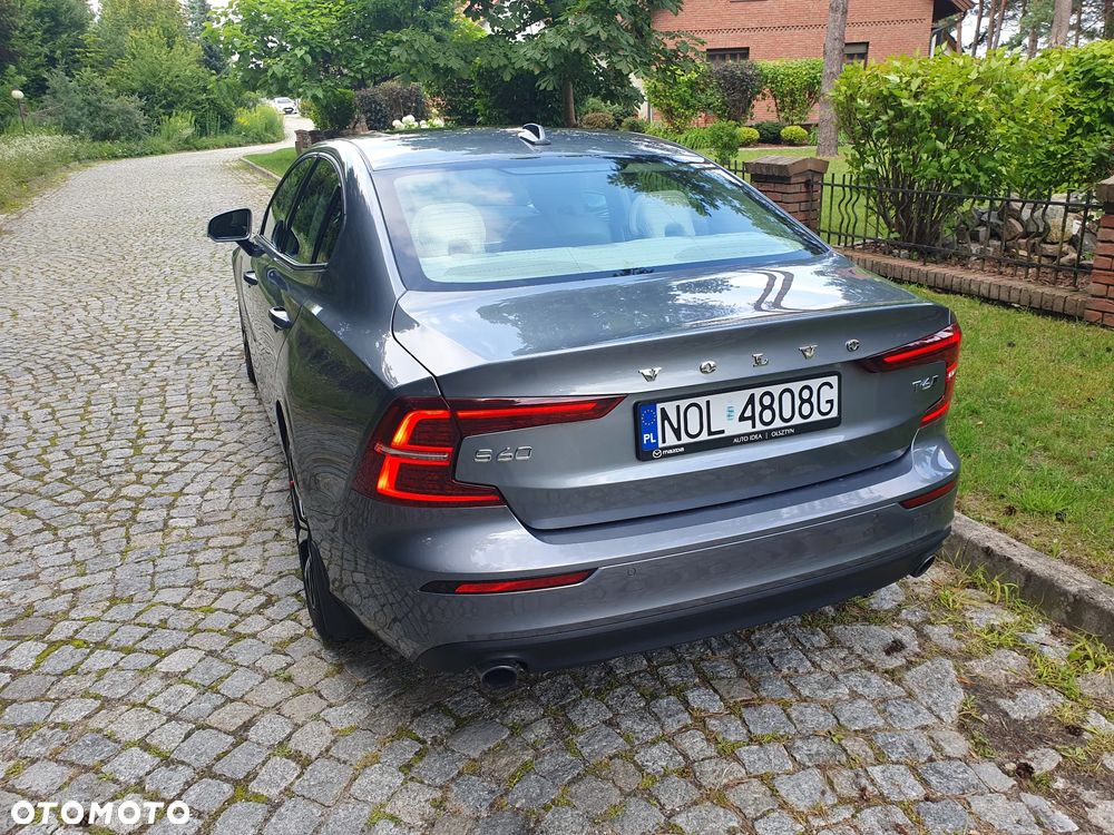 Volvo S60 T6 AWD Momentum Pro - 8