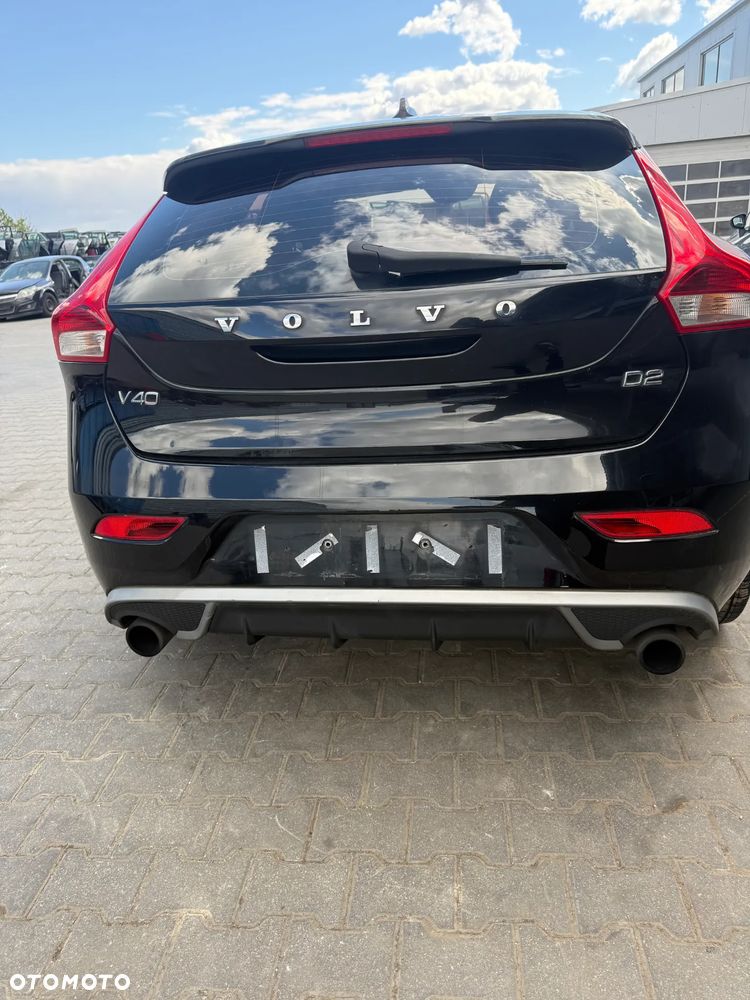 VOLVO V40 II R-DESIGN 2014 ROK 717-46 ZDERZAK TYLNY KOMPLETNY W KOLOR - 1