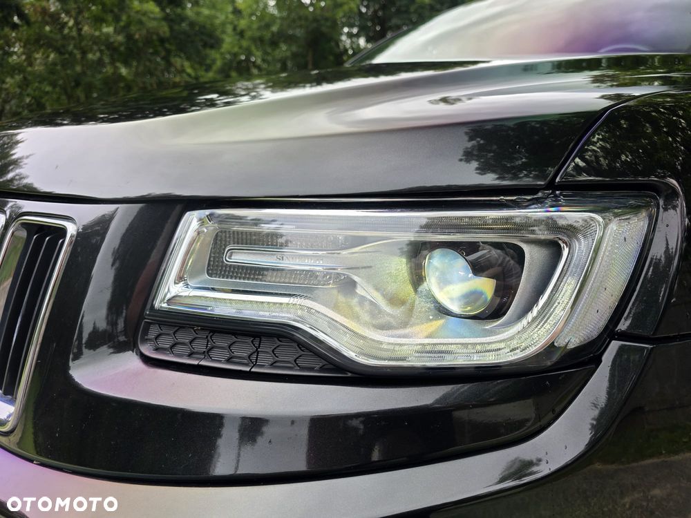 Jeep Grand Cherokee - 20