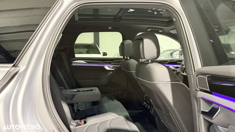 Volkswagen Touareg 3.0 V6 e-Hybrid 4Motion Aut. Elegance - 26