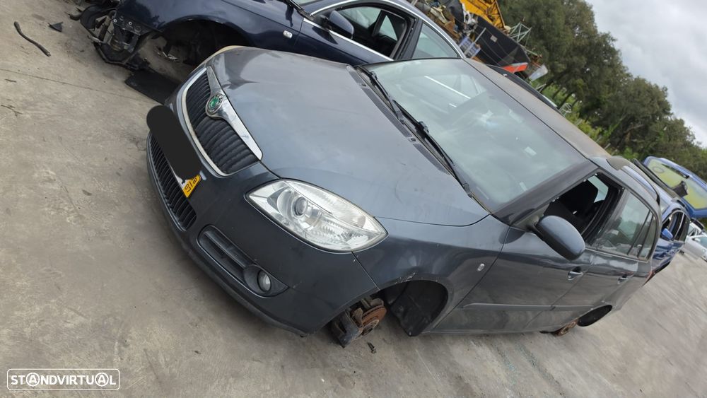 Frente completa sem airbags skoda fabia ano 2008 - 1